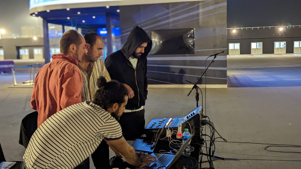 pxl 20221211 184403664.portrait